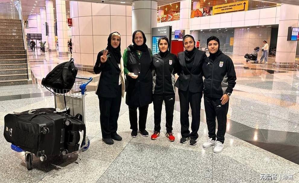 开云官网-伊朗女足5人反悔内幕曝光：安全屋漏洞百出！间谍用球员母亲威胁
